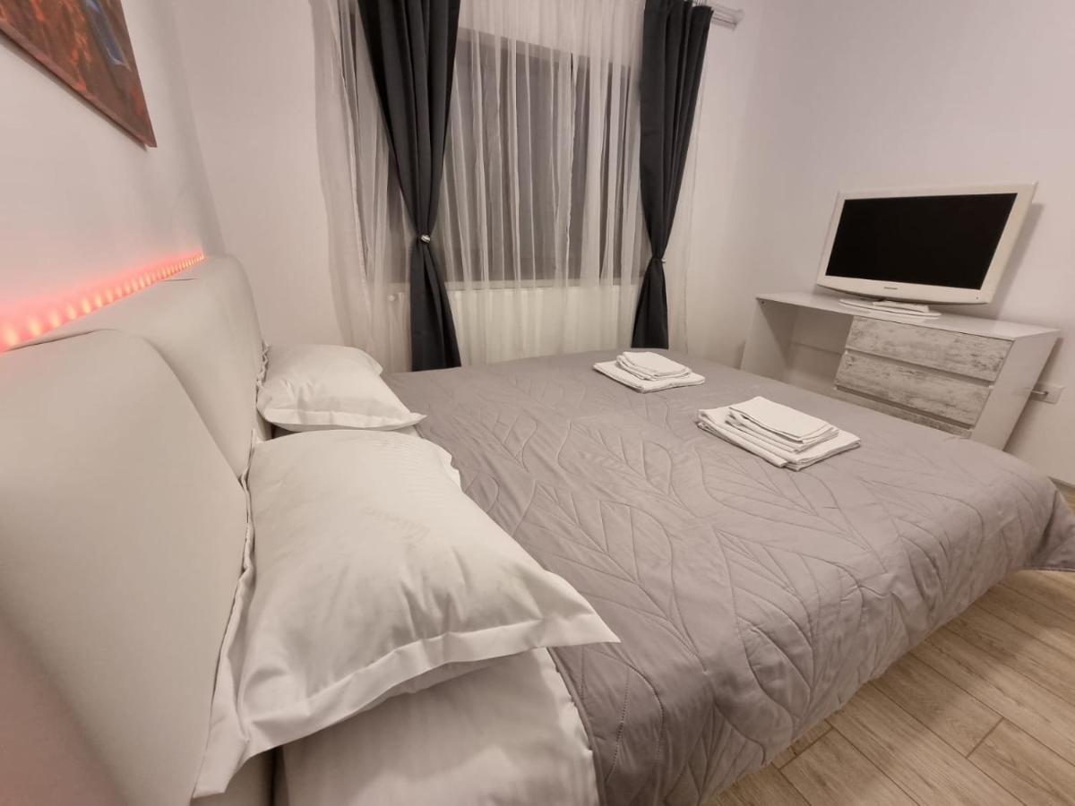 Dreams Escape Apartment Craiova Exterior photo