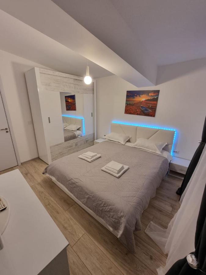 Dreams Escape Apartment Craiova Exterior photo