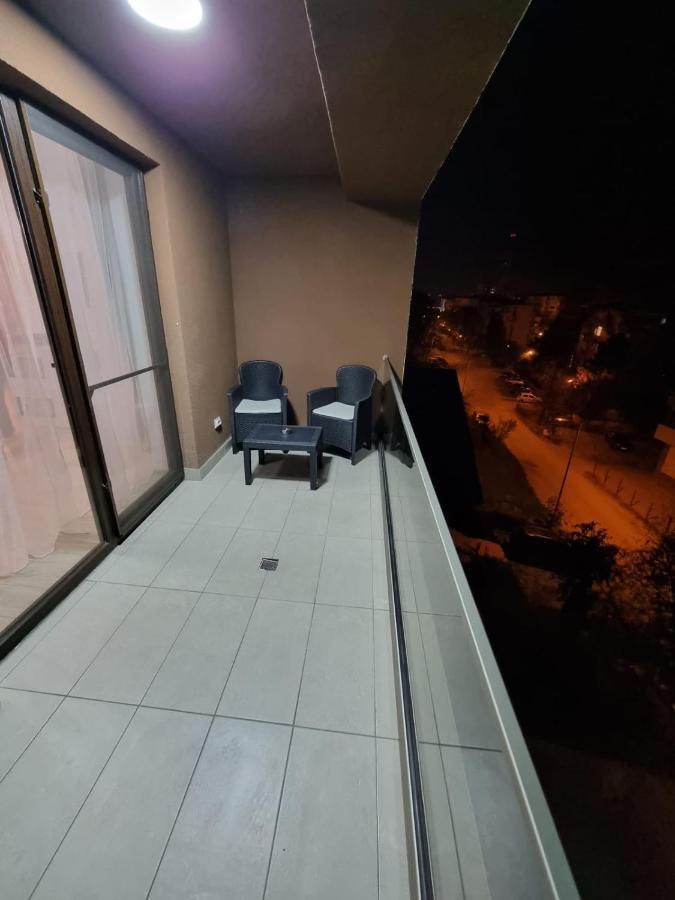 Dreams Escape Apartment Craiova Exterior photo